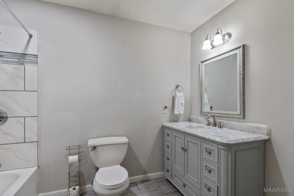 824 County Road 1 . N