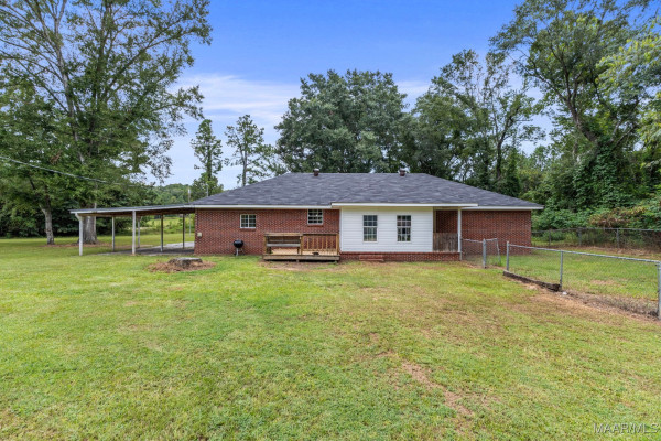 824 County Road 1 . N