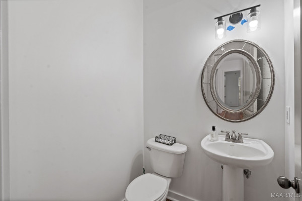 5 Avenue of the Waters .