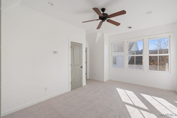 5 Avenue of the Waters .