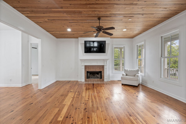 5 Avenue of the Waters .