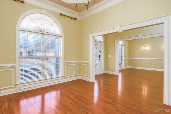 404 Grove Park Loop
