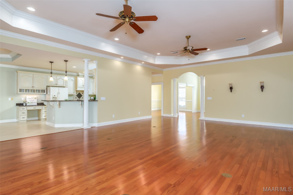 404 Grove Park Loop