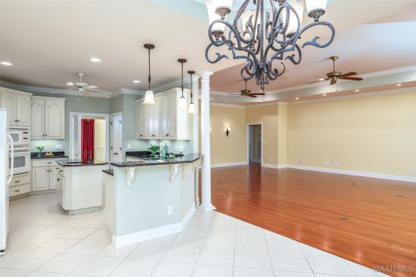 404 Grove Park Loop