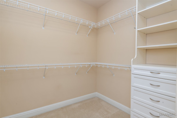 404 Grove Park Loop