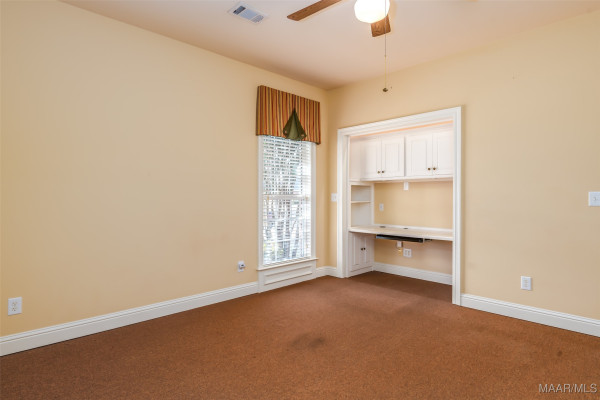 404 Grove Park Loop