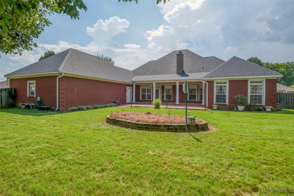 404 Grove Park Loop