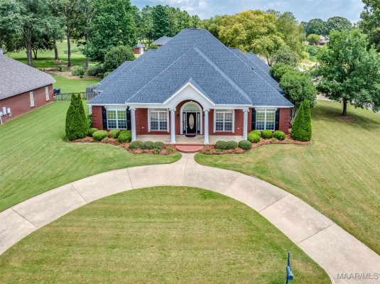404 Grove Park Loop