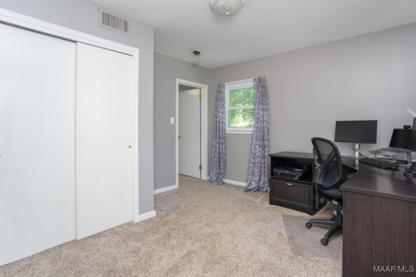 925 GREEN FOREST Drive