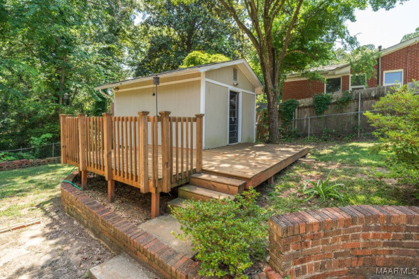 925 GREEN FOREST Drive