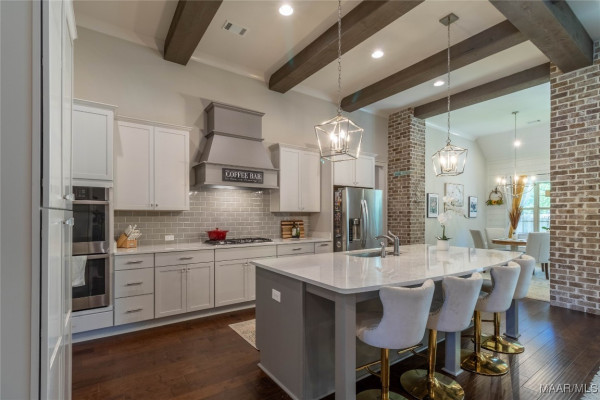 8901 Crescent Lodge Drive