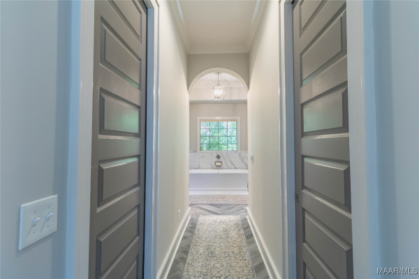 8901 Crescent Lodge Drive