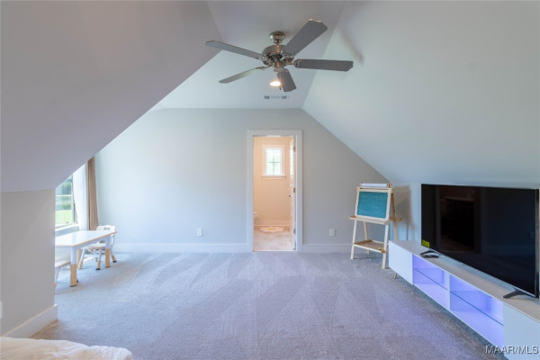 8901 Crescent Lodge Drive