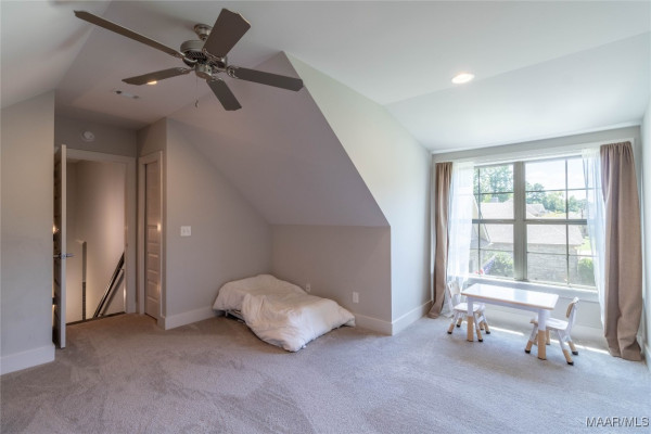 8901 Crescent Lodge Drive