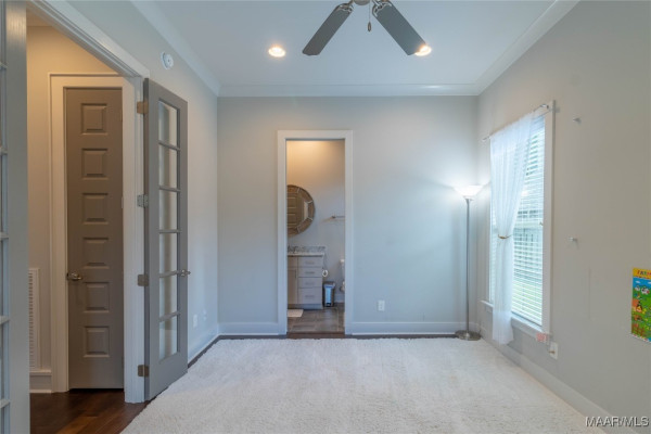 8901 Crescent Lodge Drive