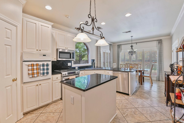 7149 PINECREST Drive