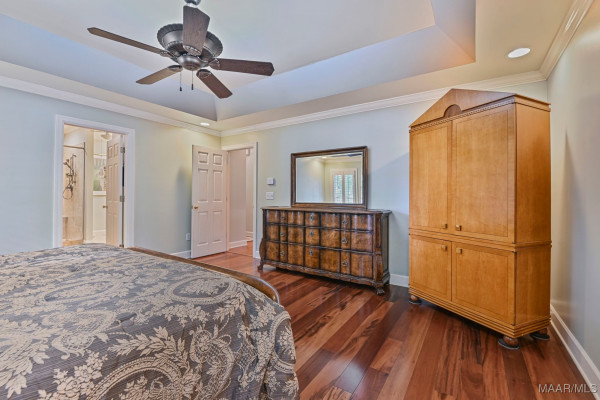 7149 PINECREST Drive