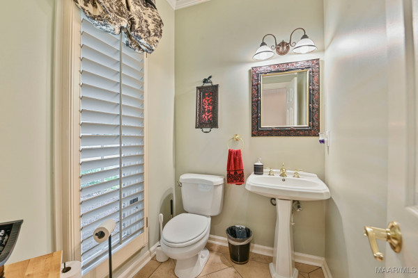 7149 PINECREST Drive