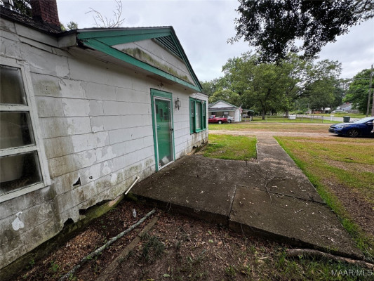 127 GROVEWOOD Court