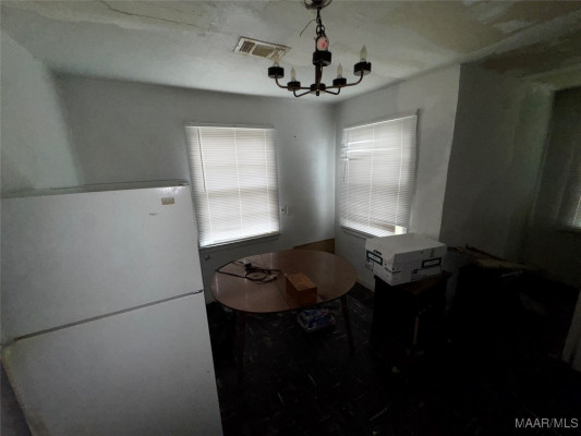 127 GROVEWOOD Court