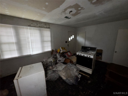 127 GROVEWOOD Court