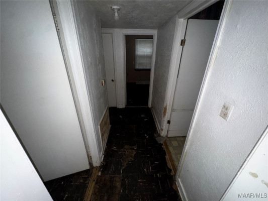 127 GROVEWOOD Court