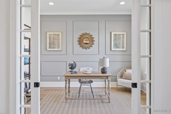 581 King's Meadow Street