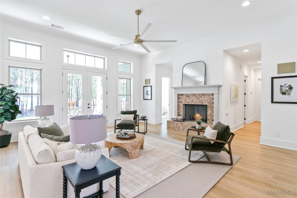 581 King's Meadow Street