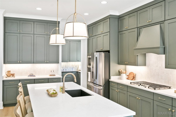 581 King's Meadow Street