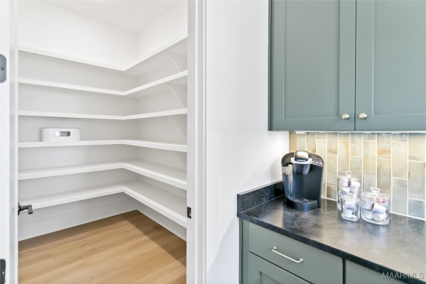 581 King's Meadow Street