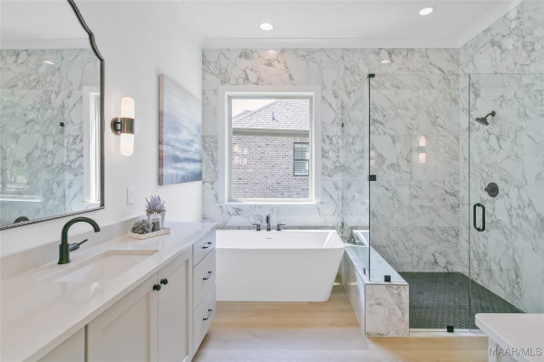 581 King's Meadow Street