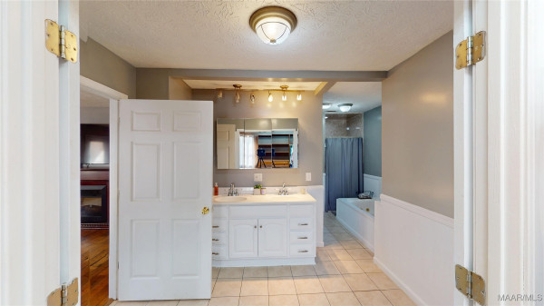 694 Becky Lane