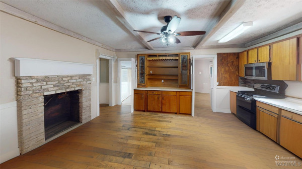 694 Becky Lane