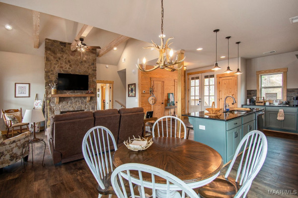 1107 County Road 1006 Road