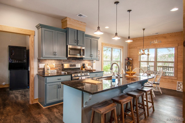 1107 County Road 1006 Road