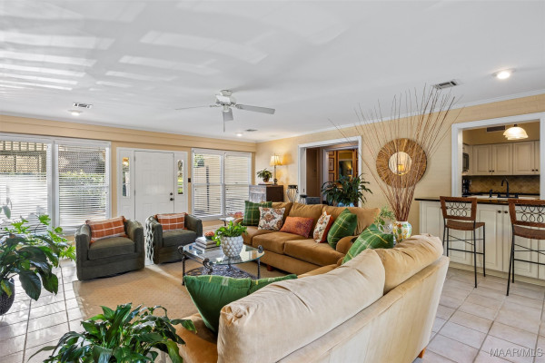 3266 Lancaster Lane