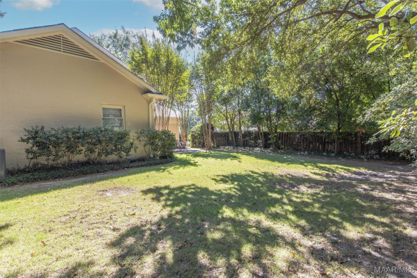 3266 Lancaster Lane
