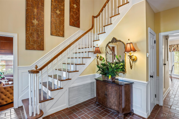 3266 Lancaster Lane