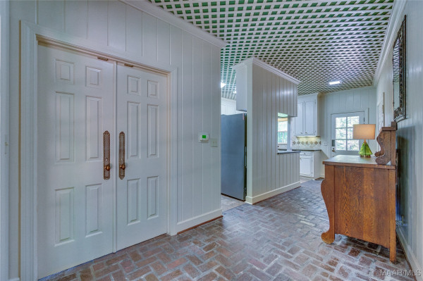 28030 Highway 31 . N