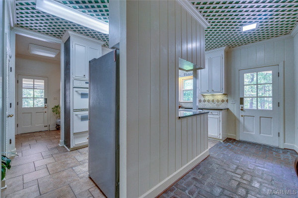 28030 Highway 31 . N