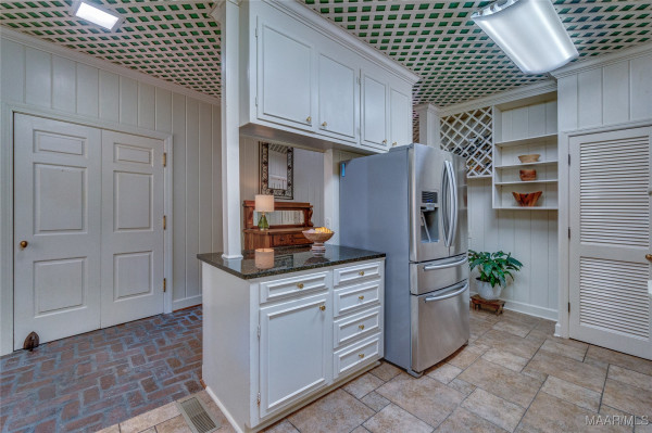 28030 Highway 31 . N