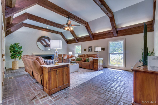 28030 Highway 31 . N