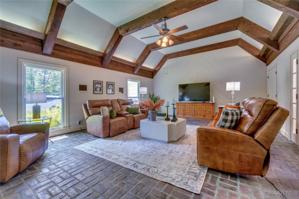 28030 Highway 31 . N