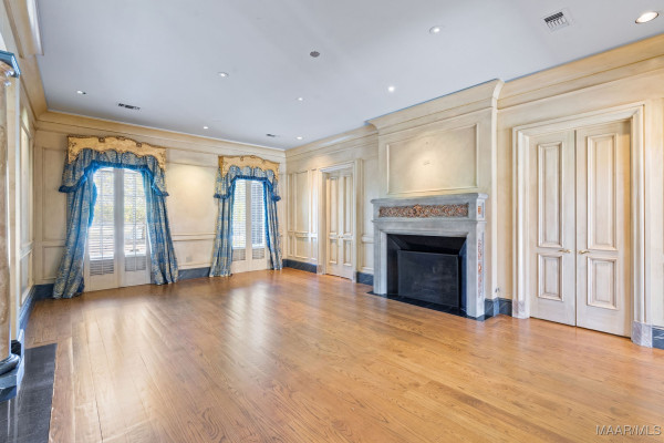 2290 Ray Thorington Road