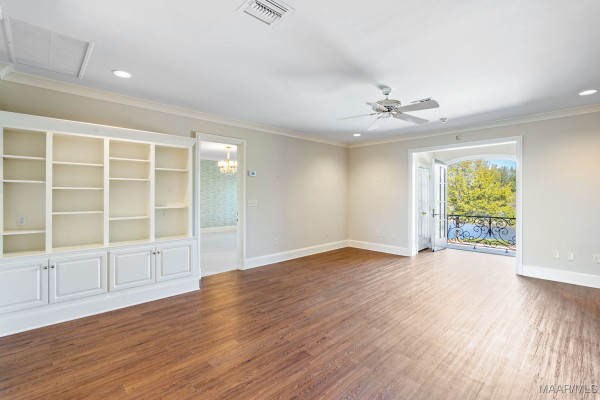 2290 Ray Thorington Road