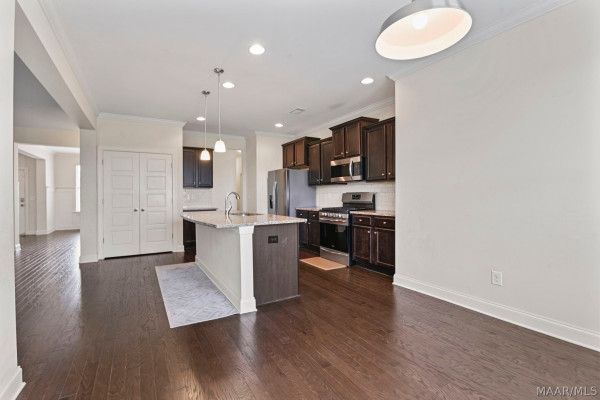 5531 Stapleton Drive