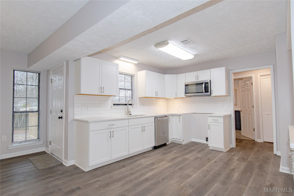 6307 Willow Glen Drive