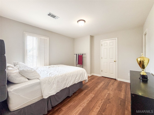 2221 WYNDGATE Drive