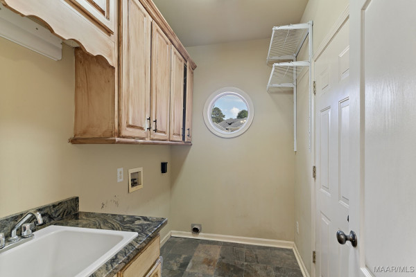938 SILVER CREEK Circle