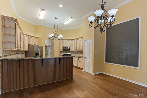 938 SILVER CREEK Circle